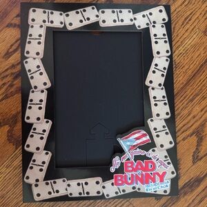 Bad Bunny No Me Quiero ir de Aqui Black Domino Picture Frame